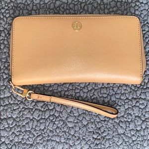 Tory Burch Robinson zip wallet